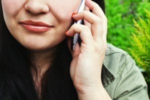 Na sollicitatiegesprek - sollicitatieserie - by Breakingpic - person-woman-smartphone-calling-3063